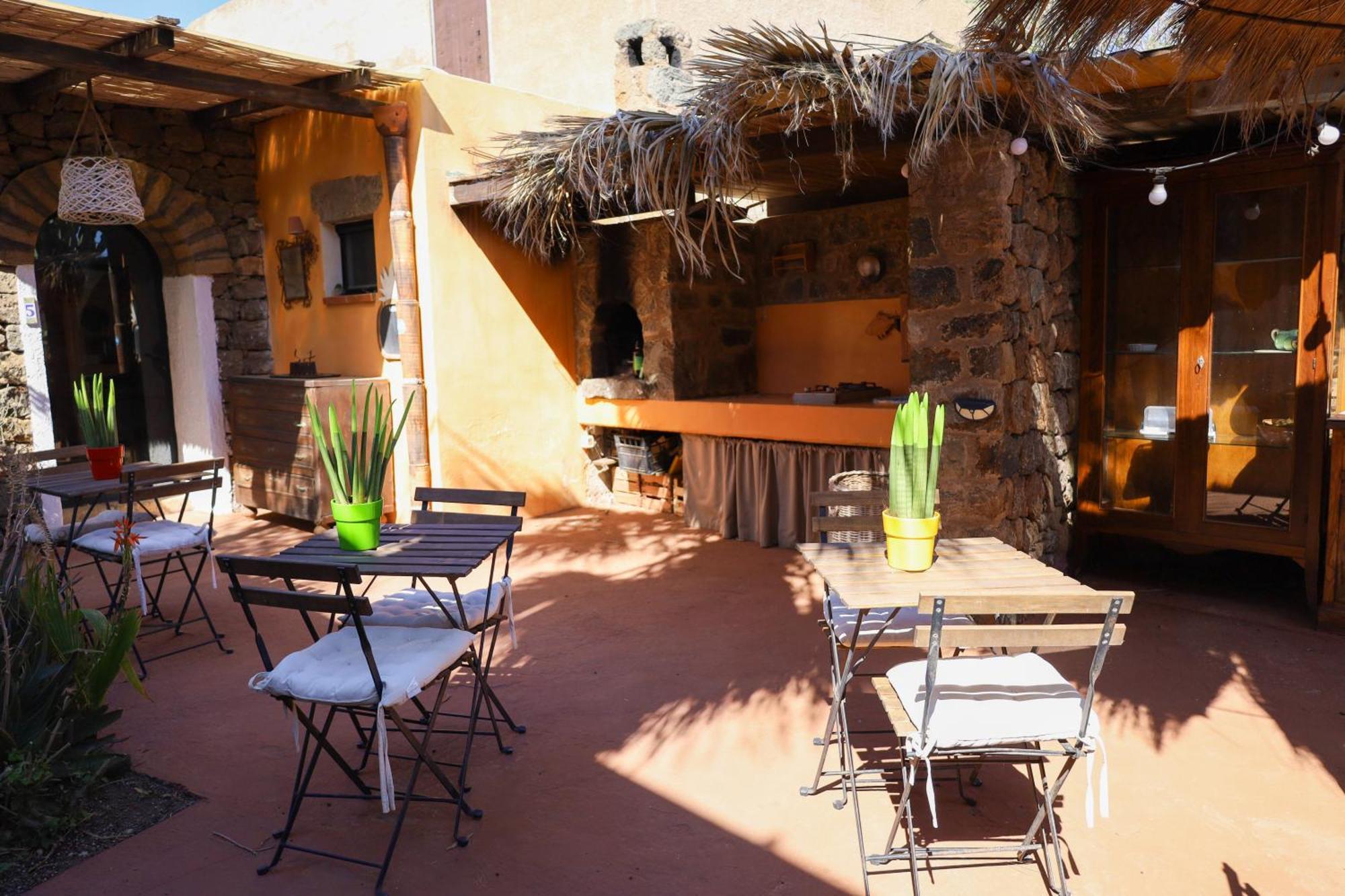 Cactus B&B Le Casette Di Marilena Pantelleria Exterior foto